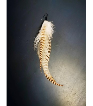 Boucle d'oreille unique en plumes naturelles