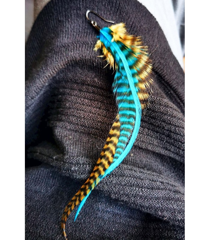 Boucle d'oreille unique en plumes naturelles