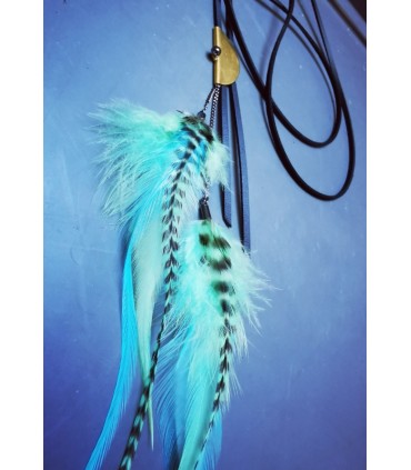 Sautoir en plumes naturelles, collection Acapulco