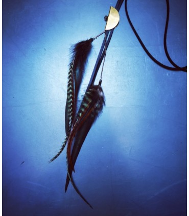 Sautoir en plumes naturelles, collection Quid