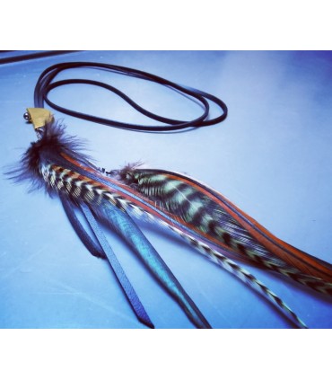Sautoir en plumes naturelles, collection Quid