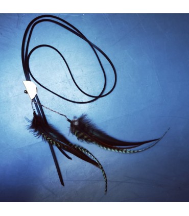 Sautoir en plumes naturelles, collection Quid